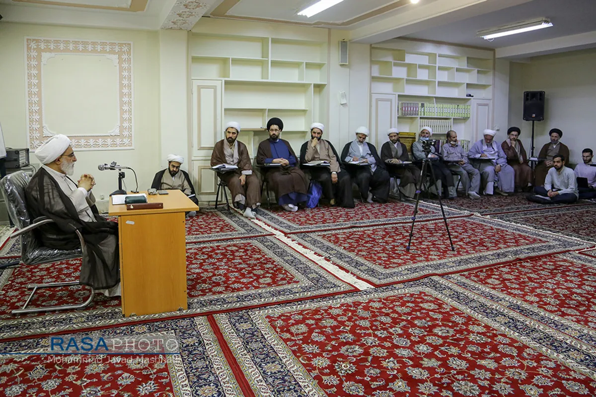 جلسات علمی آیت الله شب&zwnj;زنده دار در مشهد