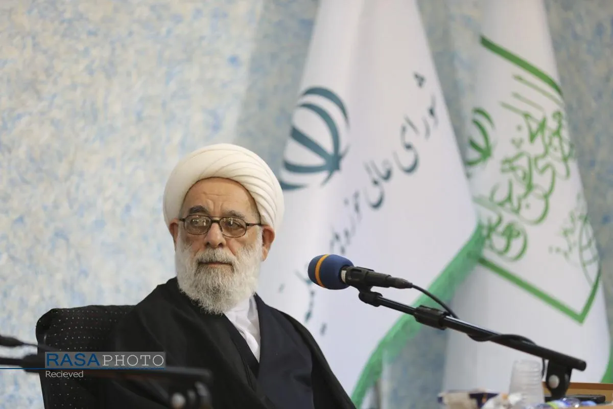 نشست دبیر شورای عالی حوزه&zwnj; با نمایندگان طلاب و فضلای حوزه علمیه قم