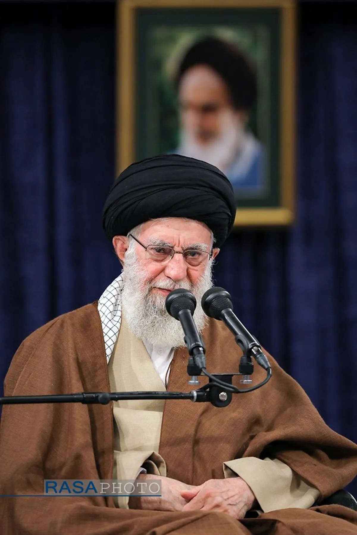 دیدار دست&zwnj;اندرکاران برگزاری کنگره ملی شهدای استان لرستان با مقام معظم رهبری