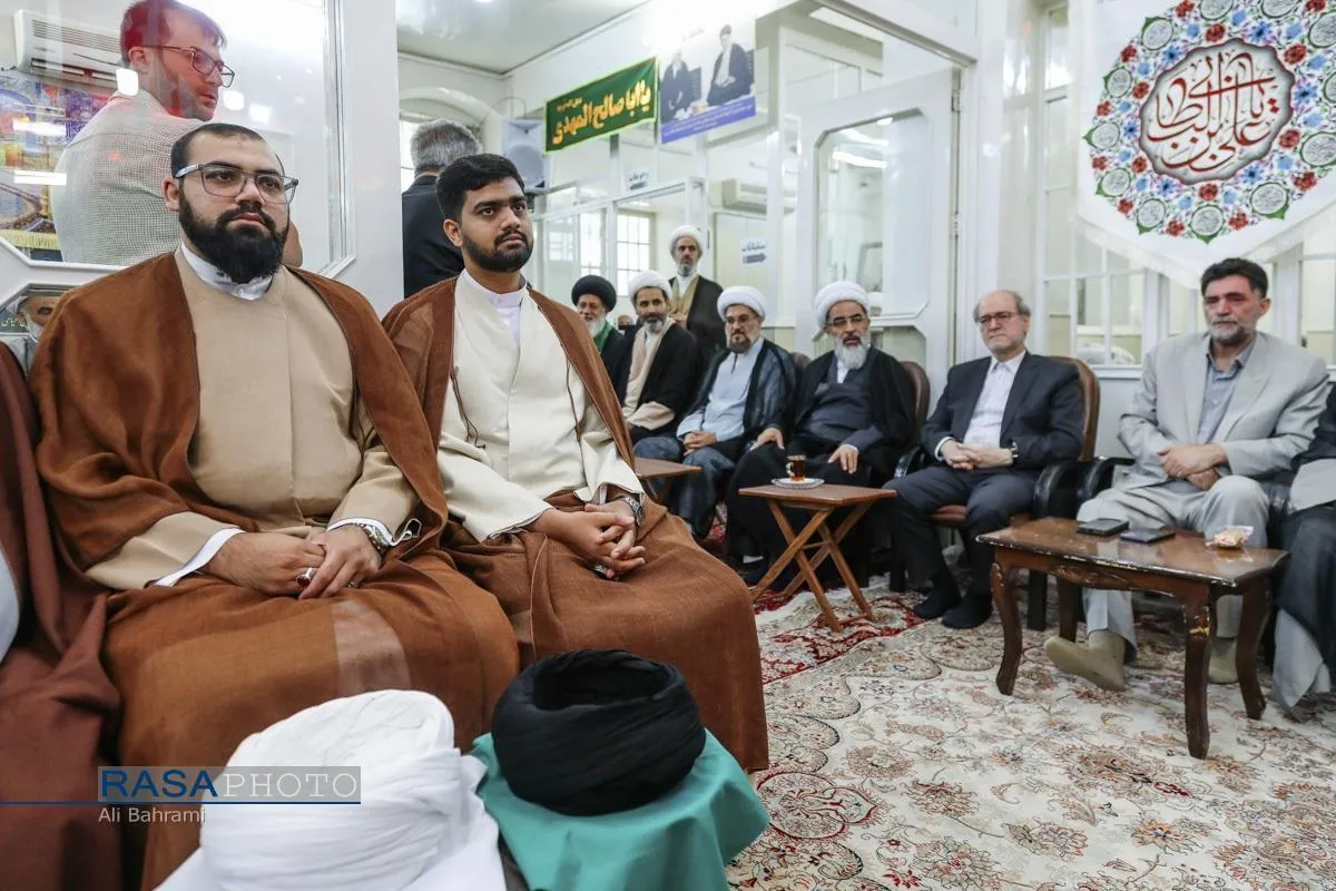 جشن عمامه&zwnj;گذاری طلاب در روز عید غدیر