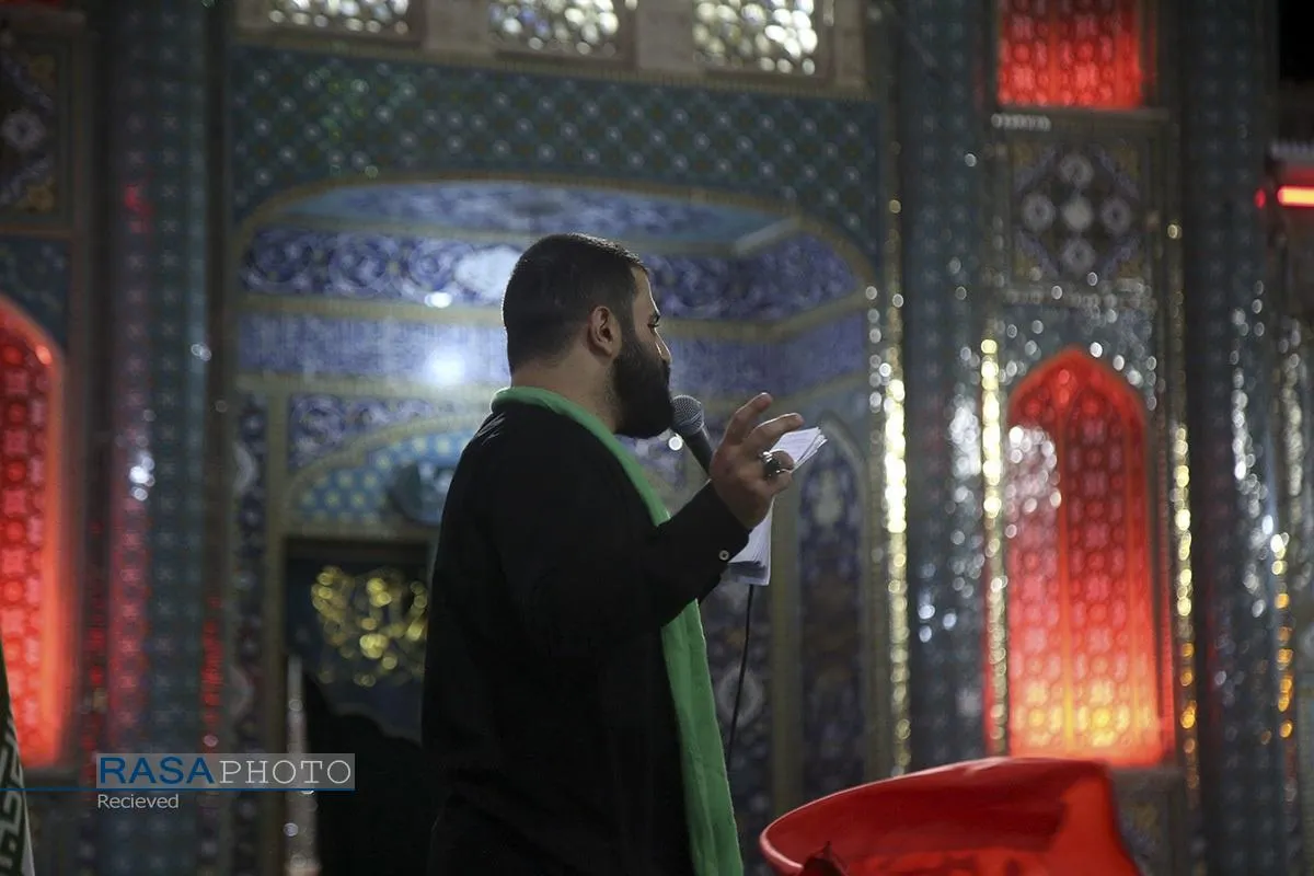 اجتماع هیئات مذهبی قم با شعار &laquo;مسلم دیگر تنها نخواهد ماند&raquo; در حرم مطهر