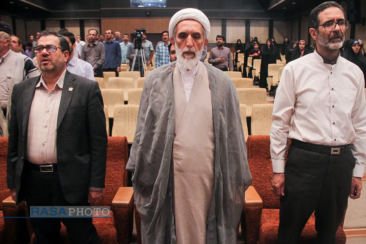 نشست تخصصی طرح تقویت مبانی اعتقادی در شهرکرد با حضور و سخنرانی حجت الاسلام والمسلمین طائب
