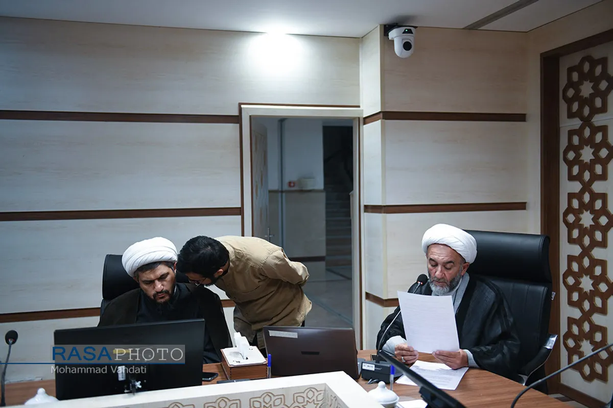 نشست تخصصی قدس مقدس با موضوع "بررسی نقش و جایگاه حوزه و روحانیت در احیای مسئله فلسطین"