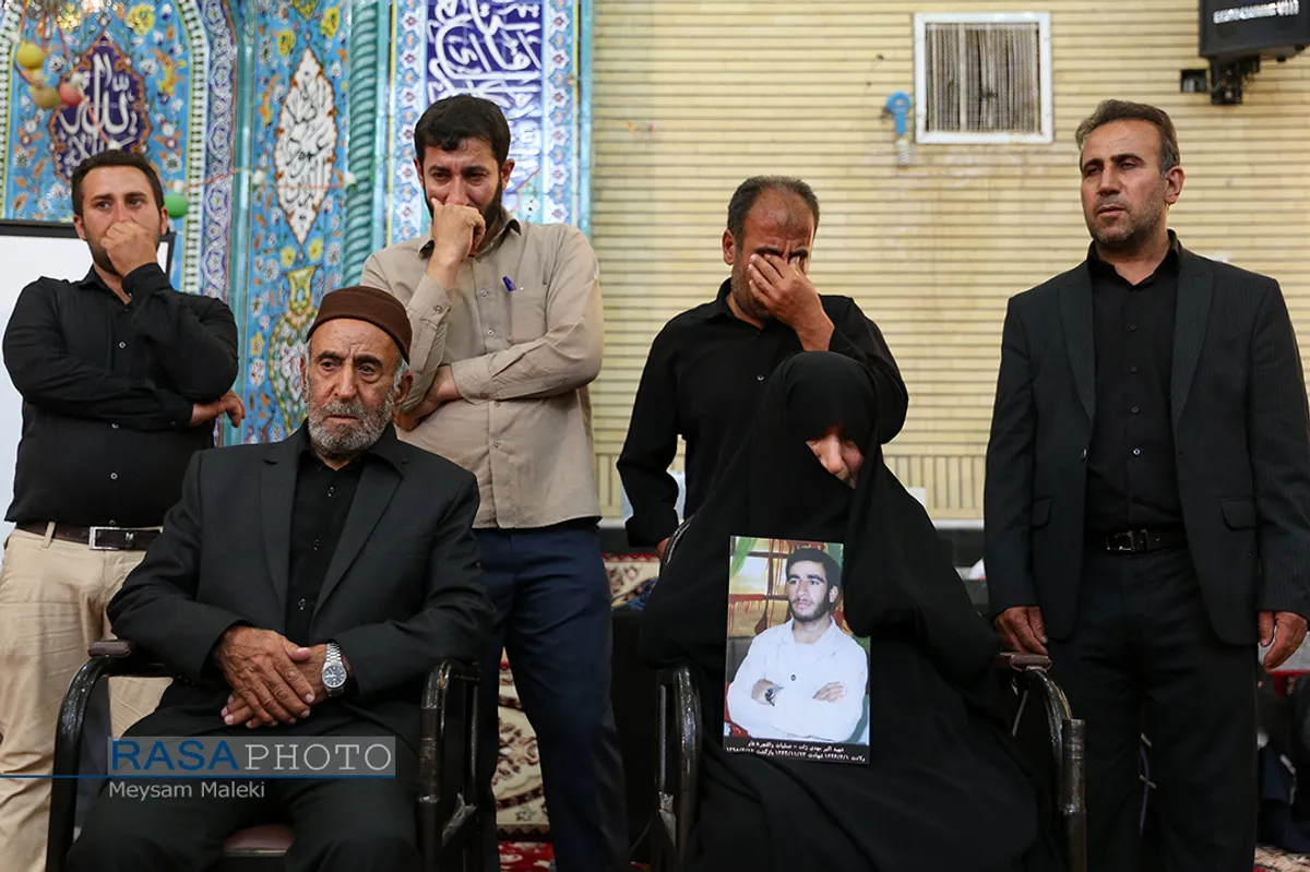 مراسم بزرگداشت روحانی شهید اکبر مهدی&zwnj;زاده در روستای طزرک&lrm; قزوین