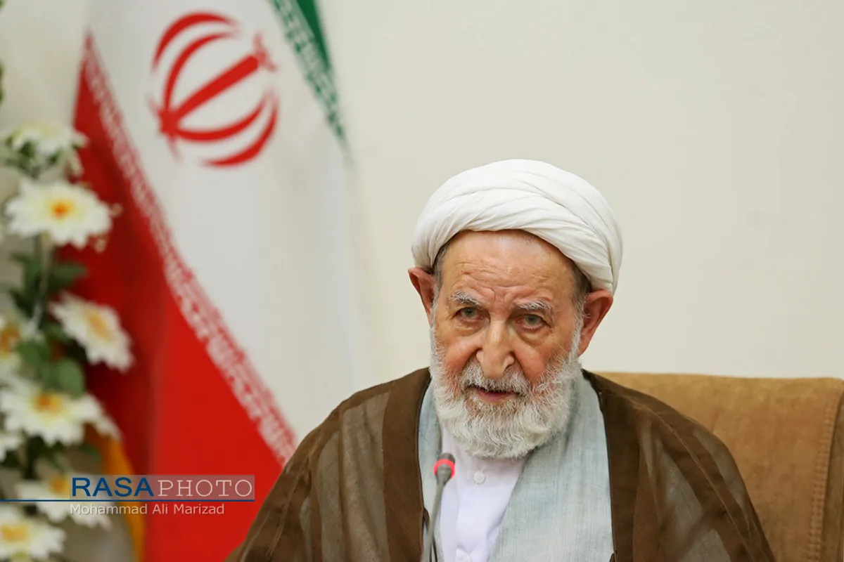 تصاویری از مرحوم آیت الله یزدی