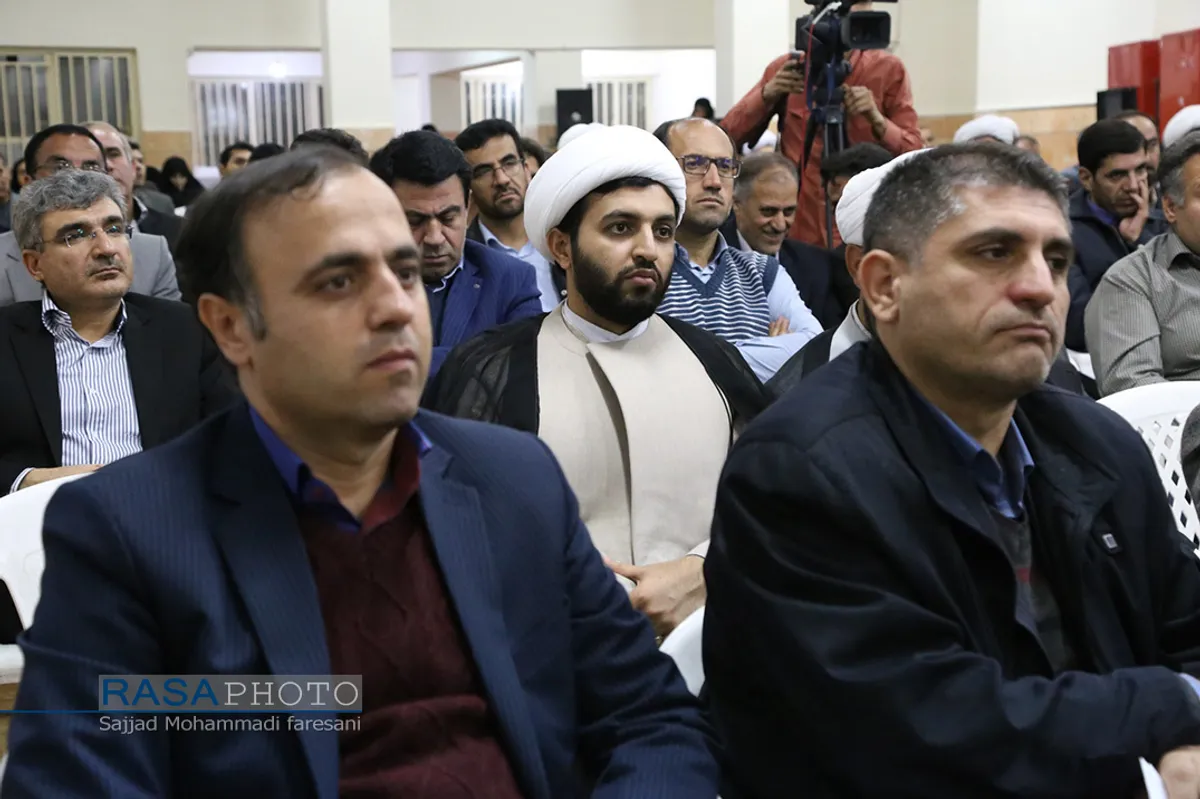 اساتید حوزه&zwnj;های علمیه و مراکز آموزش عالی با نماینده ولی فقیه در استان چهارمحال و بختیاری