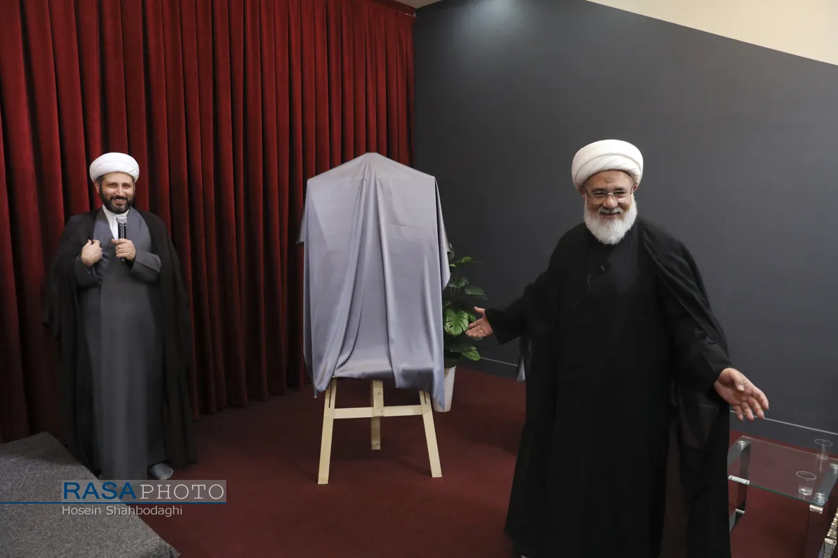 رونمایی کتاب &laquo;بررسی فقهی معصومین در بازی&zwnj;های رایانه&zwnj;ای و متاورس&raquo; اثر حجت الاسلام والمسلمین نهاوندی