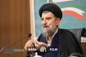 تسلیم دشمن شدن محصول ضعف است