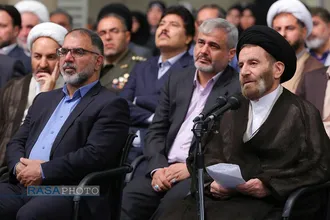 دیدار دست&zwnj;اندرکاران برگزاری کنگره ملی شهدای استان لرستان با مقام معظم رهبری