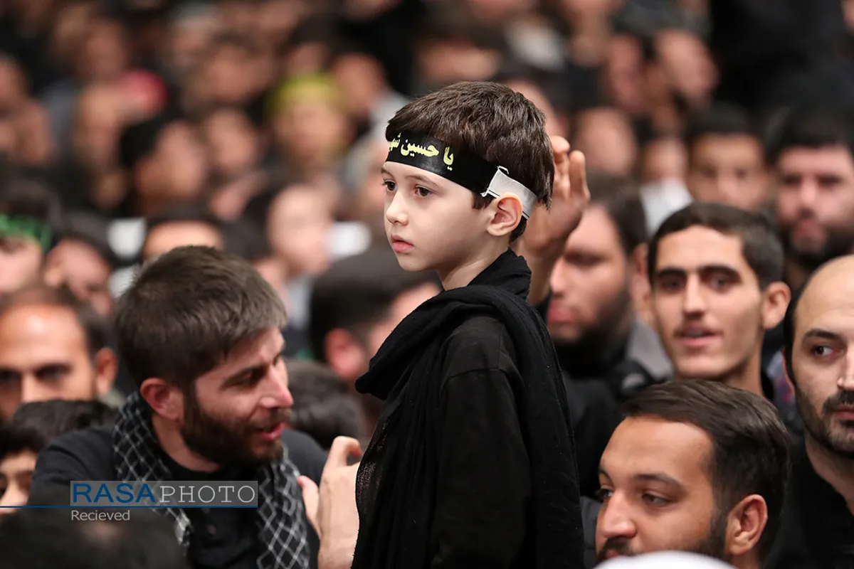 مراسم عزاداری حضرت اباعبدالله الحسین (علیه&zwnj;السلام) در شب تاسوعا با حضور رهبر انقلاب