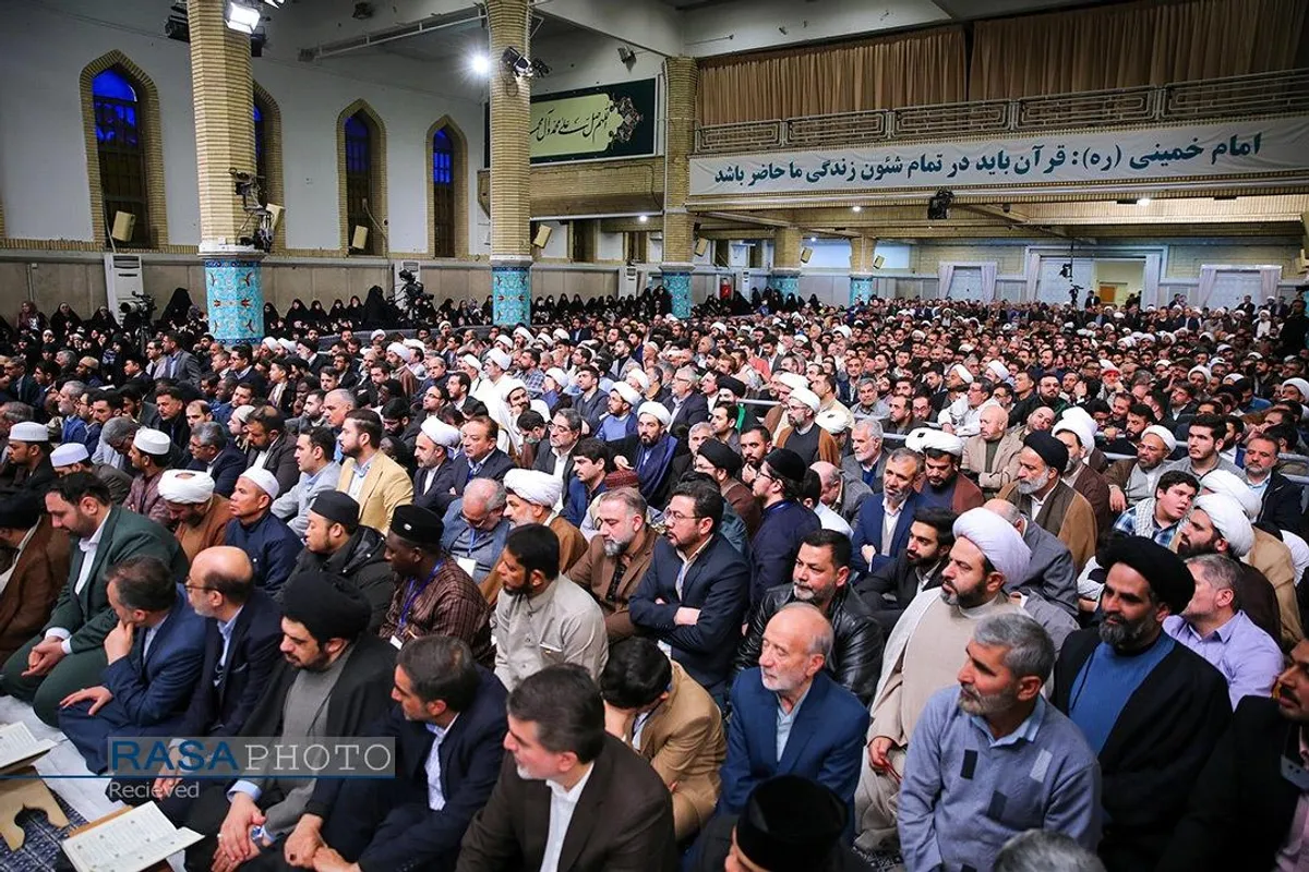 دیدار شرکت&zwnj;کنندگان در مسابقات بین&zwnj;المللی قرآن با رهبر معظم انقلاب