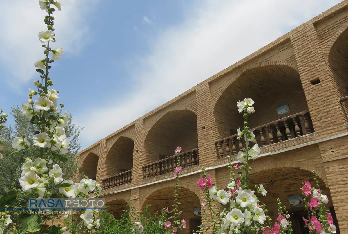بنای تاریخی ۷۰۰ ساله حوزه علمیه بسطام