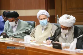 دیدار وزیر ارتباطات و فناوری اطلاعات با مراجع تقلید و علما قم&lrm;&lrm;
