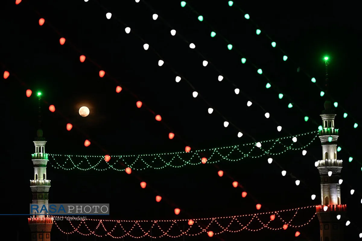 مسجد مقدس جمکران در شب میلاد امام زمان (عج)