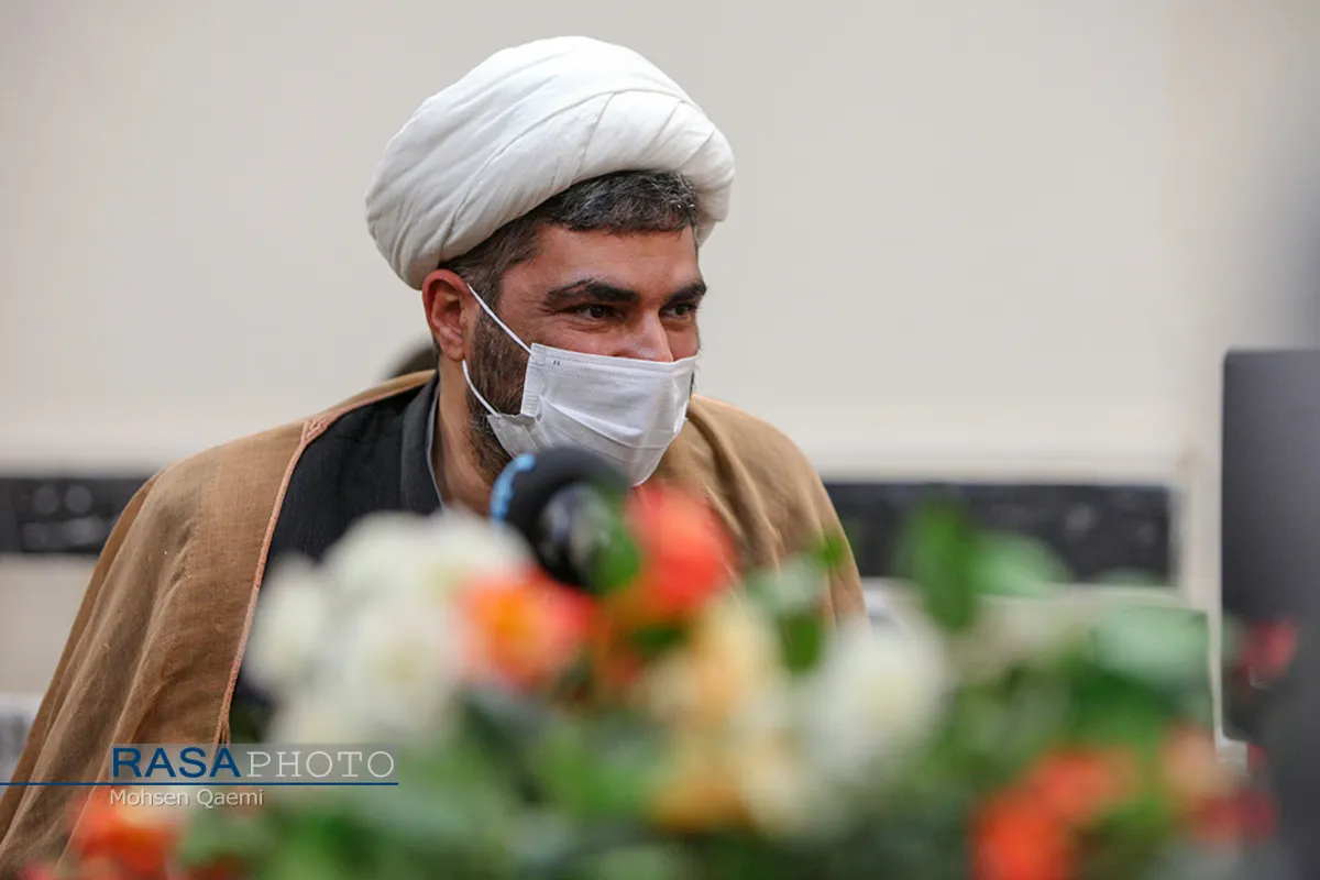حضورحجت الاسلام والمسلمین مهدی محققی مدیر عامل خبرگزاری رسا