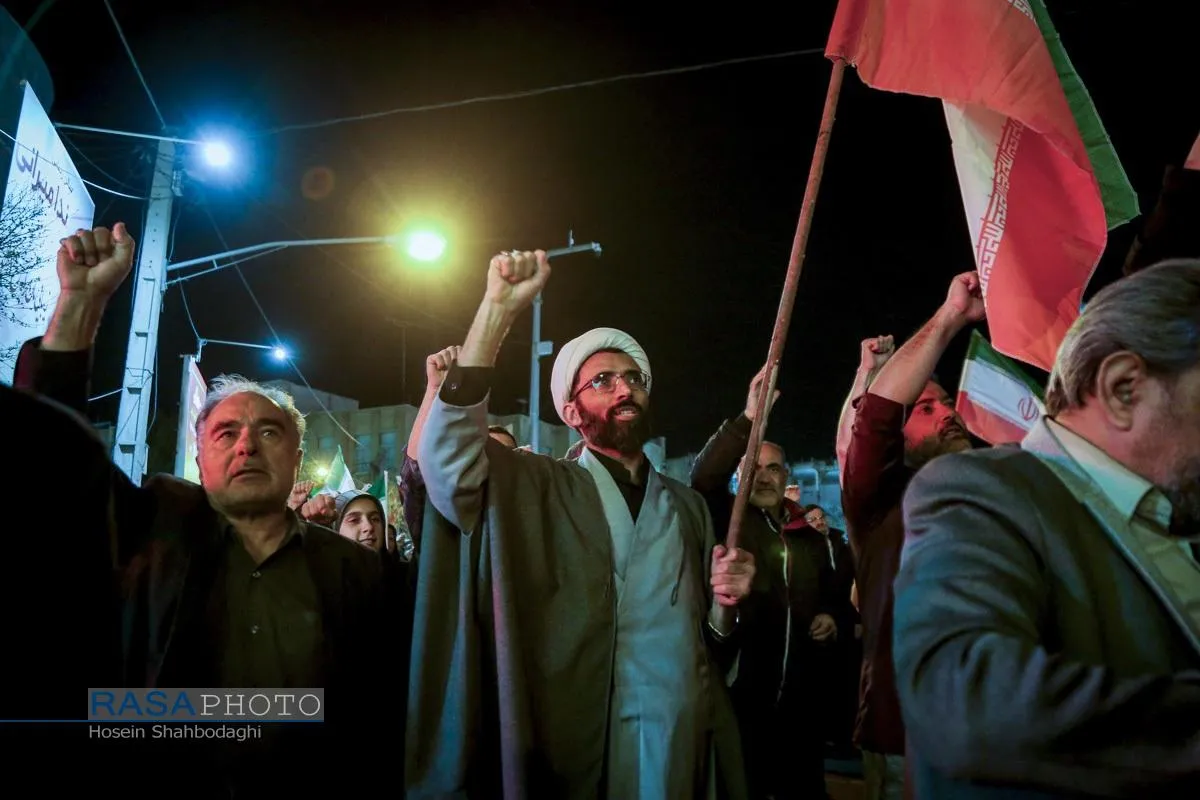 تجمع مردم انقلابی و ولایتمدار قم در حمایت از نظام مقدس اسلامی و محکومیت تجاوز دشمن آمریکایی و صهیونیستی به کشور