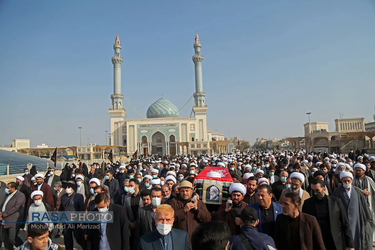 تشییع پیکر آیت الله مجتهد شبستری در قم
