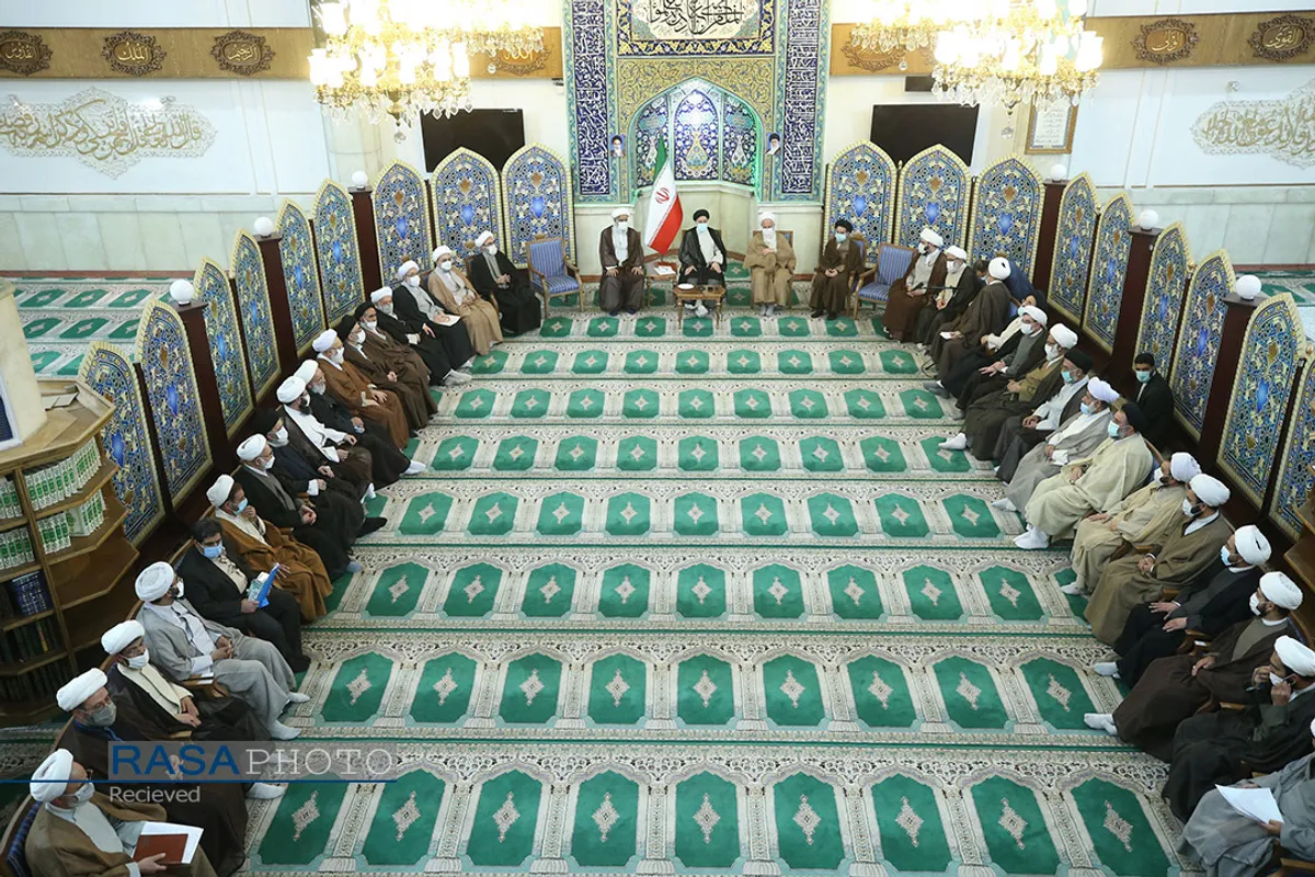 دیدار جمعی از علما و شخصیت&zwnj;های حوزوی با رئیس جمهور