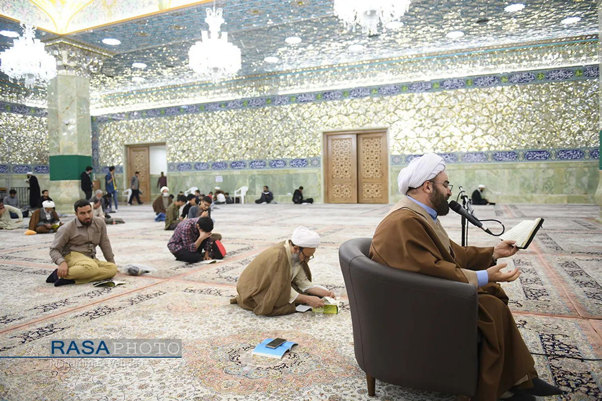 مراسم قرائت کامل دعای ابوحمزه&zwnj;ثمالی در حرم کریمه اهلبیت (ع)