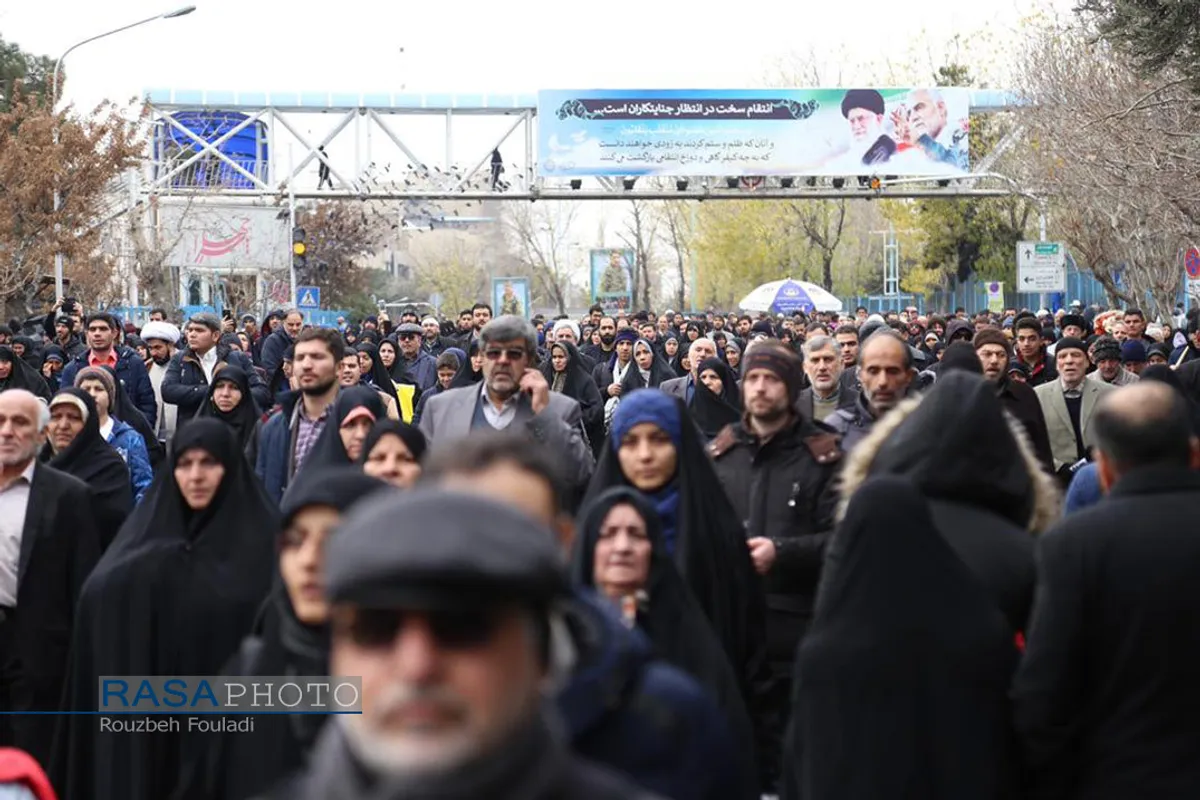جمعیت بی نظیر نماز جمعه تهران به امامت رهبر انقلاب