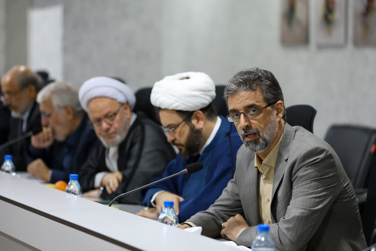 تأکید امام جمعه تبریز بر حفظ وحدت ملی و صیانت از جایگاه اقشار مؤمن و انقلابی+ تصاویر تأکید امام جمعه تبریز بر حفظ وحدت ملی و صیانت از جایگاه اقشار مؤمن و انقلابی+ تصاویر