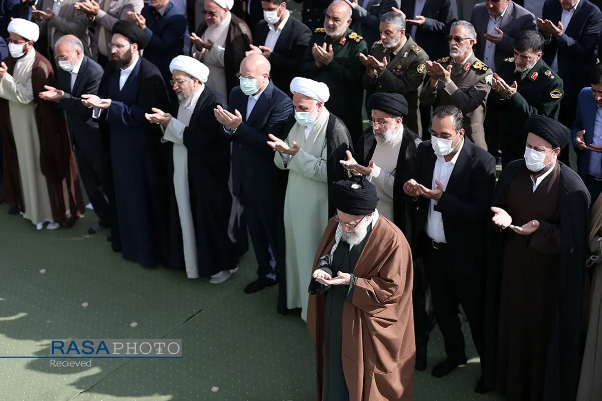 اقامه نماز عید فطر به امامت مقام معظم رهبری