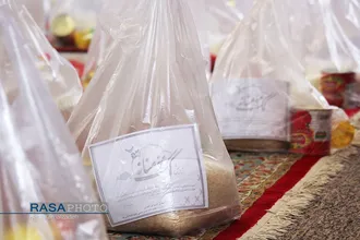 تهیه بسته&zwnj;های معیشتی توسط حوزه علمیه امام حسن مجتبی(ع) بیرجند