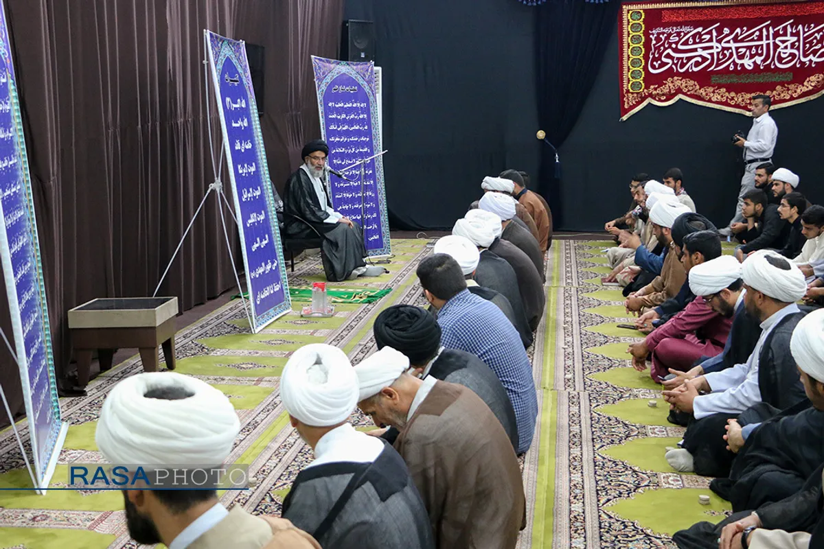 دیدار نماینده ولی فقیه در استان خوزستان با جمعی از طلاب اهواز