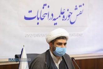 نشست هم اندیشی جمعی از طلاب با موضوع "نقش حوزه در انتخابات ۱۴۰۰"