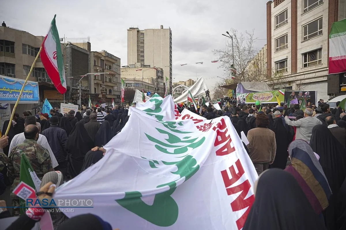 راهپیمایی باشکوه و حماسی ۲۲ بهمن در تهران