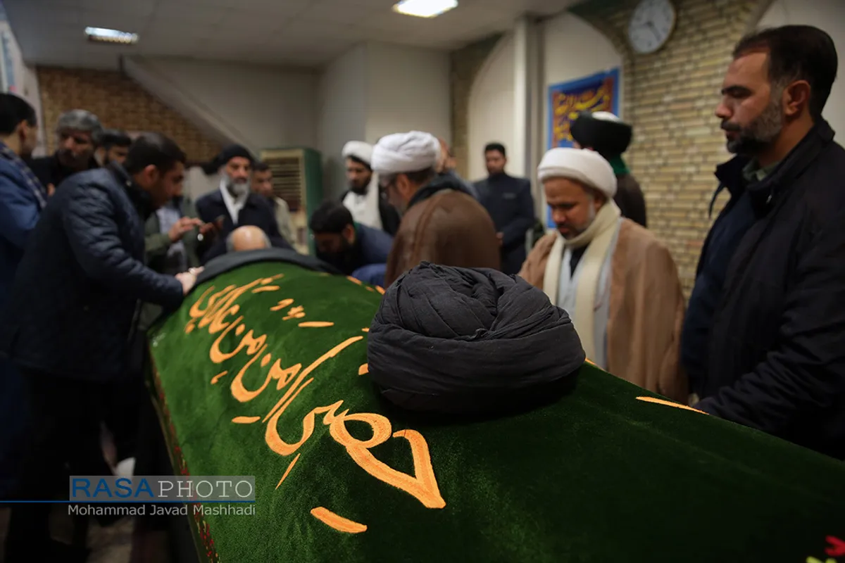 تشییع پیکر آیت&zwnj;الله موسوی خلخالی در مشهد