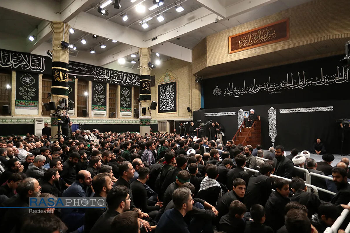 مراسم عزاداری حضرت اباعبدالله الحسین (علیه&zwnj;السلام) در شب تاسوعا با حضور رهبر انقلاب