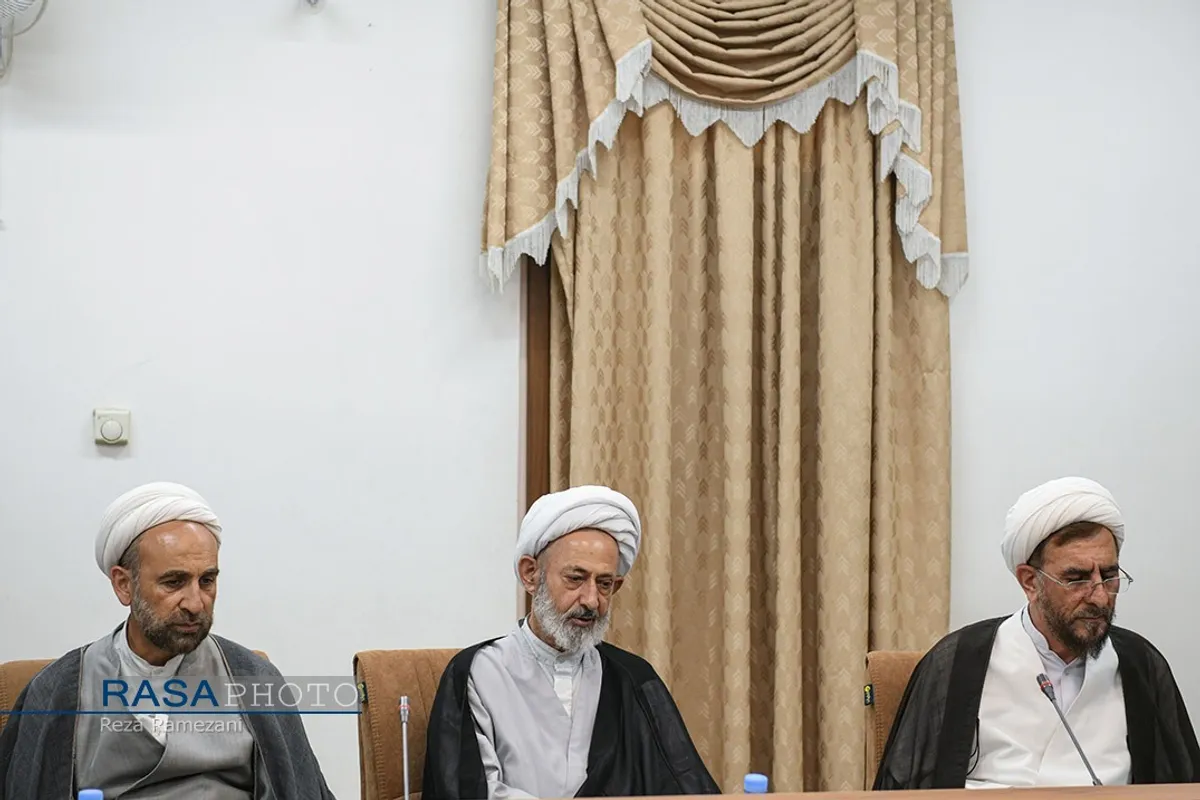حضور رئیس قوه قضائیه در جلسه جامعه مدرسین حوزه علمیه قم