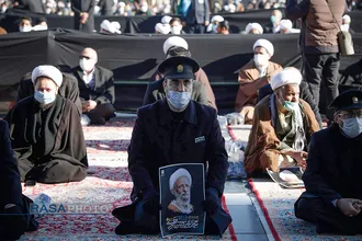 تشییع پیکر علامه آیت&zwnj;الله محمدتقی مصباح یزدی در حرم امام رضا (علیه السلام)