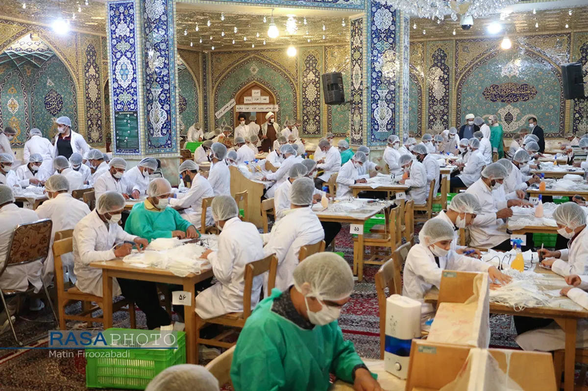 کارگاه جهادی تولید ماسک در حسینیه بنی فاطمه اصفهان