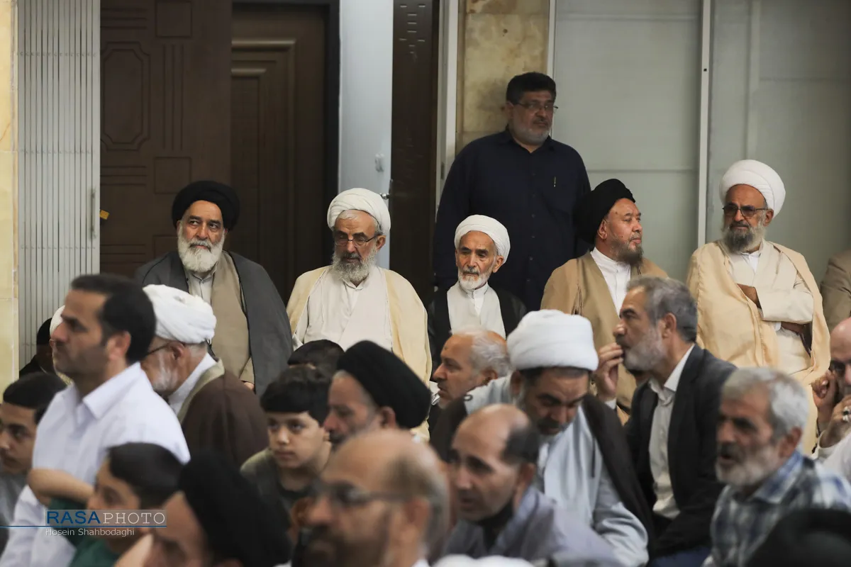 جشن میلاد پیامبر (ص) و عمامه گذاری طلاب در بیوت مراجع تقلید
