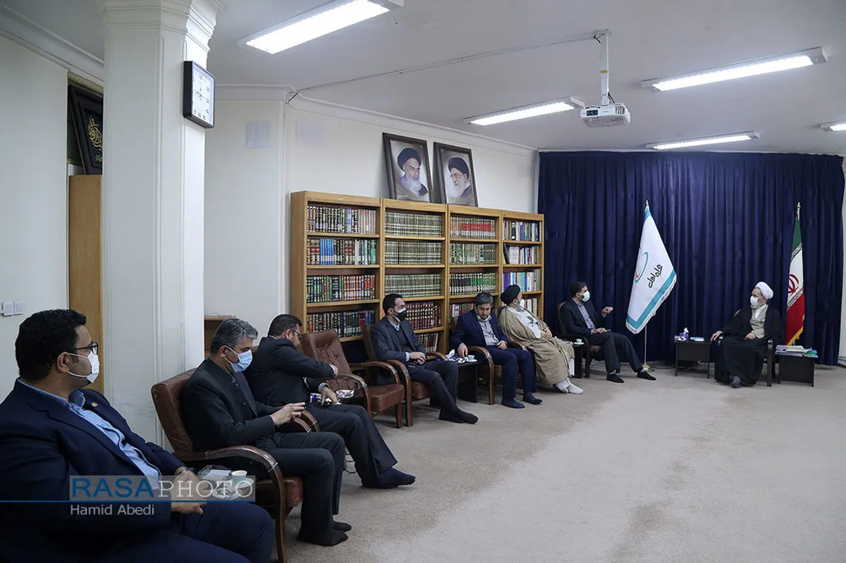 دیدار مدیرعامل همراه اول با مدیر حوزه علمیه