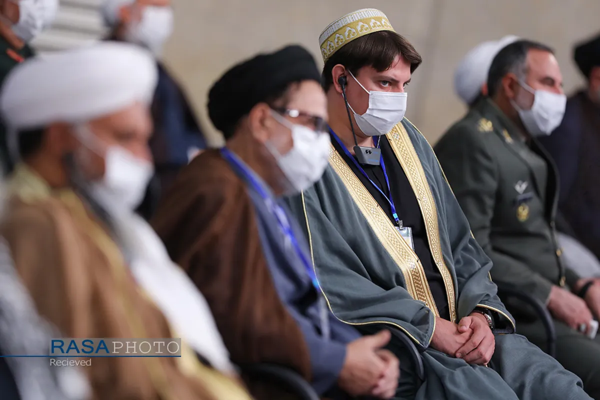 دیدار میهمانان کنفرانس وحدت اسلامى&zwnj; و جمعی از مسئولان نظام با رهبر انقلاب
