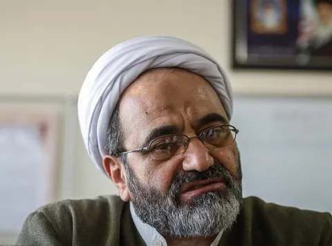 حجت الاسلام ذوعلم، موسوی خوئینی‌ها را به مناظره دعوت کرد