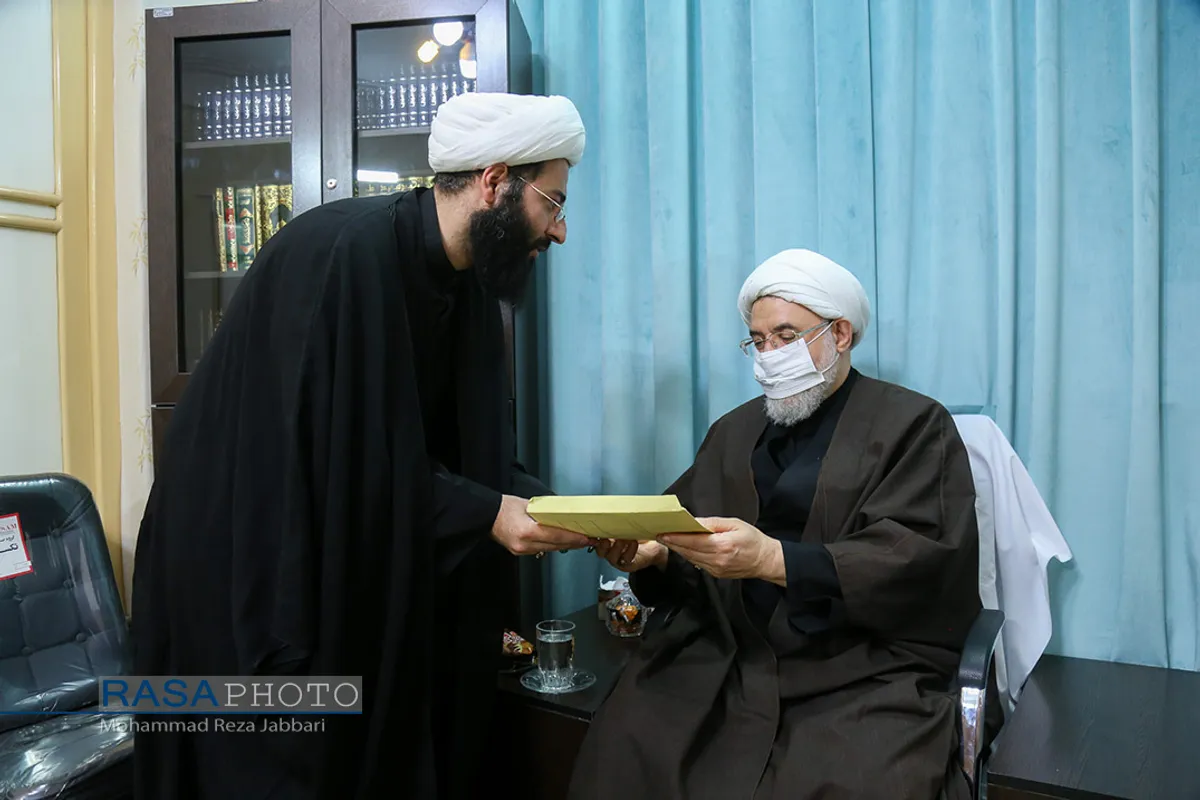دیدار اعضای هیئت امنای جمعیت فعالان فرهنگ، هنر و رسانه انقلاب اسلامی با آیت الله محسن اراکی