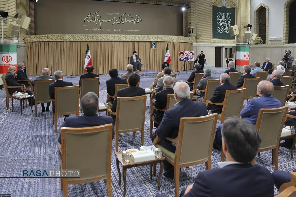 دیدار رئیس&zwnj; جمهور و اعضای هیئت دولت با رهبر معظم انقلاب