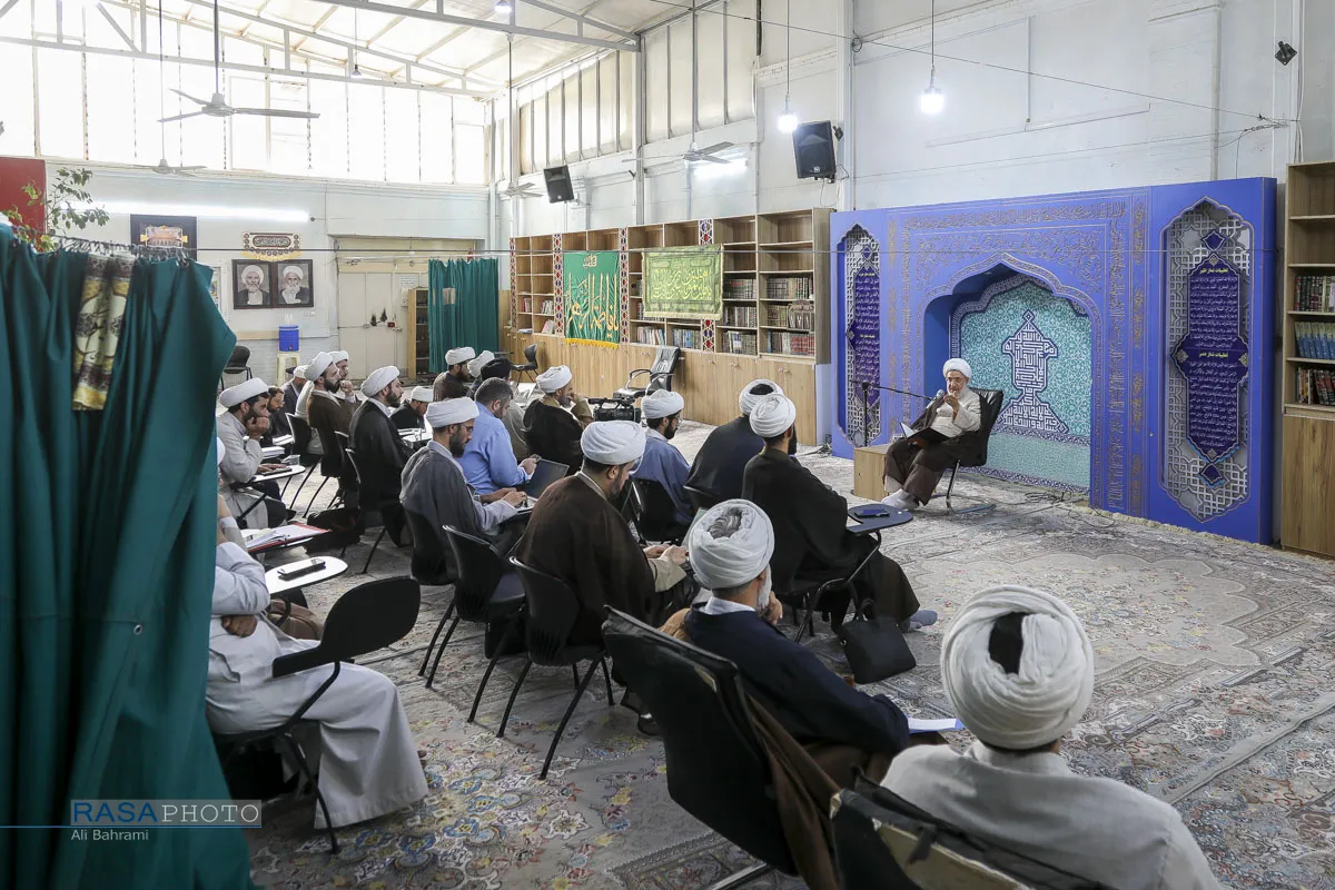جلسه درس خارج آیت الله اراکی
