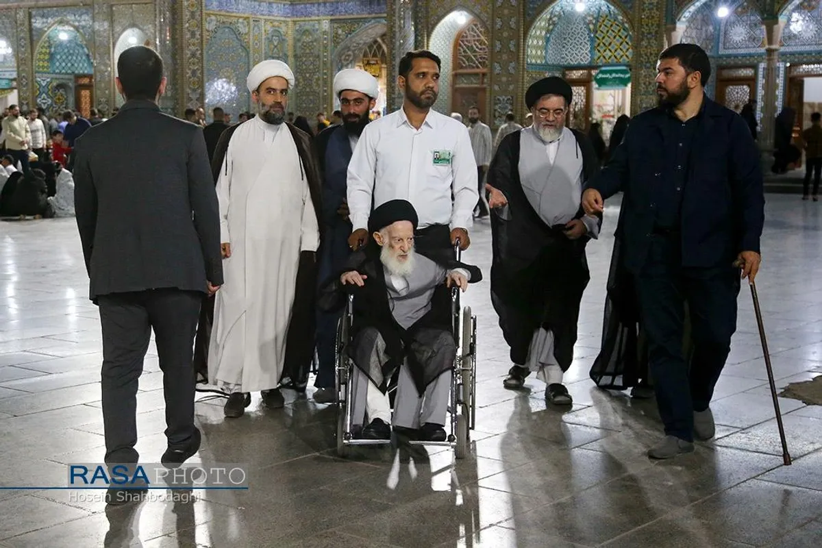 تشرف حضرت آیت الله شبیری زنجانی به حرم حضرت فاطمه معصومه (سلام&zwnj;الله&zwnj;علیها)