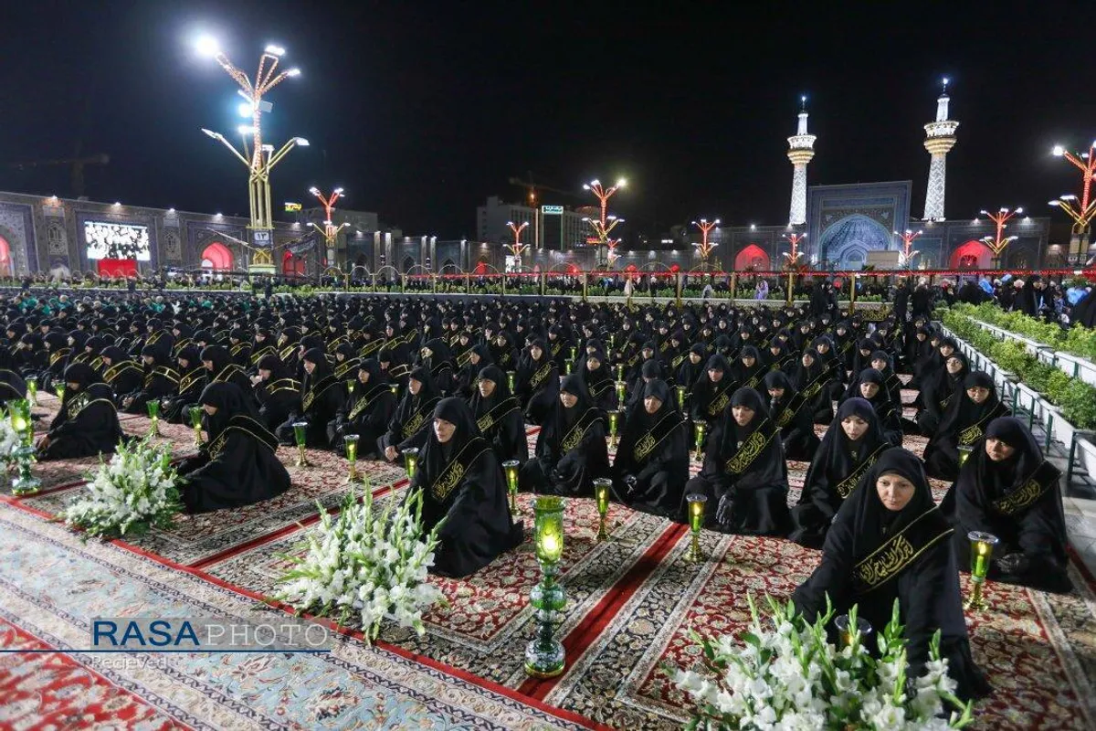 آیین خطبه&zwnj;خوانی شب شهادت امام رضا (ع) در حرم مطهر رضوی