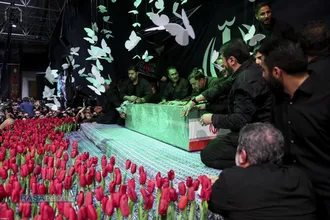 مراسم وداع با پیکر امام شهید انقلاب اسلامی در جوار حسینیه امام خمینی (ره)