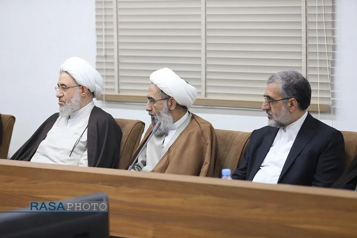 دیدار&zwnj;های آیت الله رئیسی در دومین سفر استانی به قم با علما و مراجع تقلید