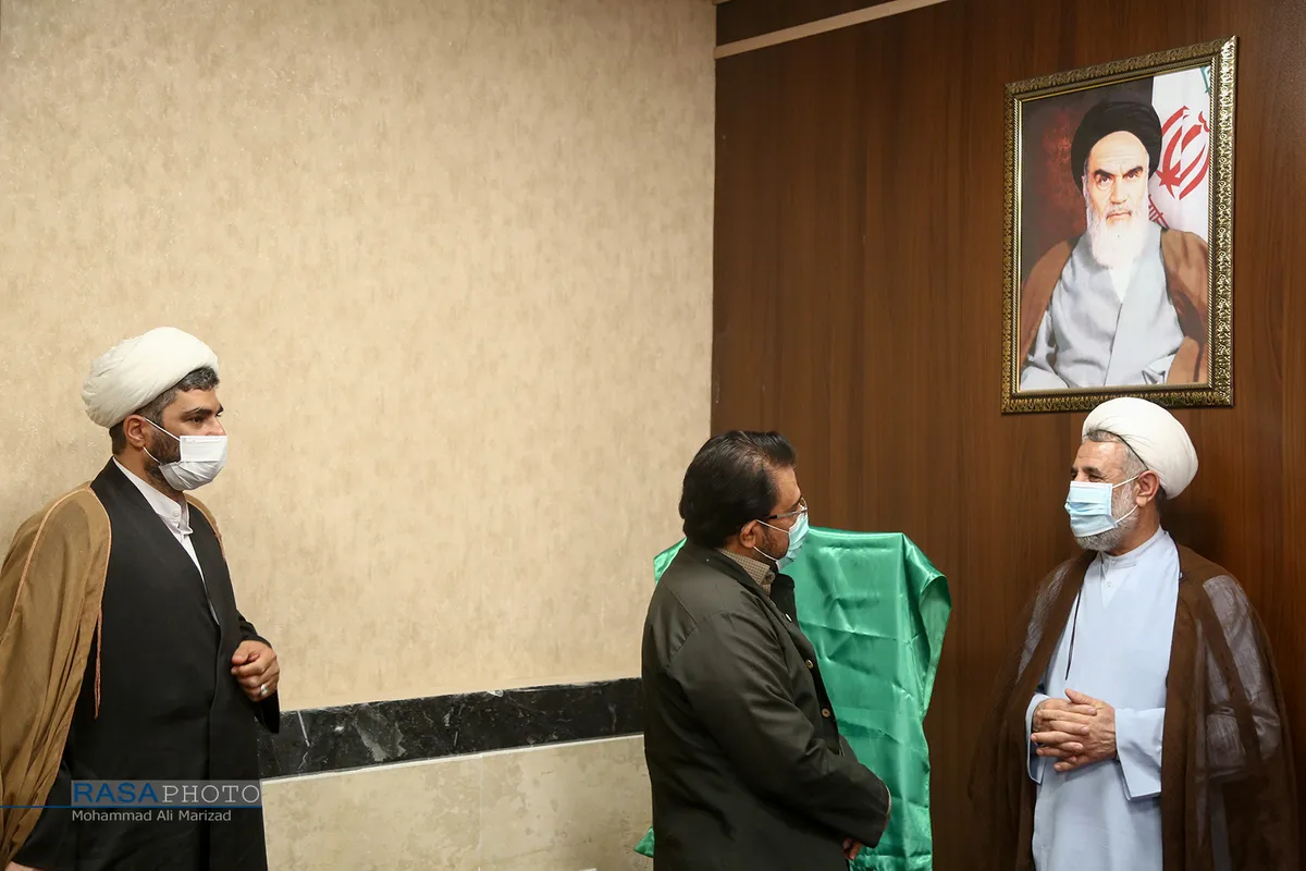 مراسم رونمایی از کتاب "سنگی که سهم من شد"