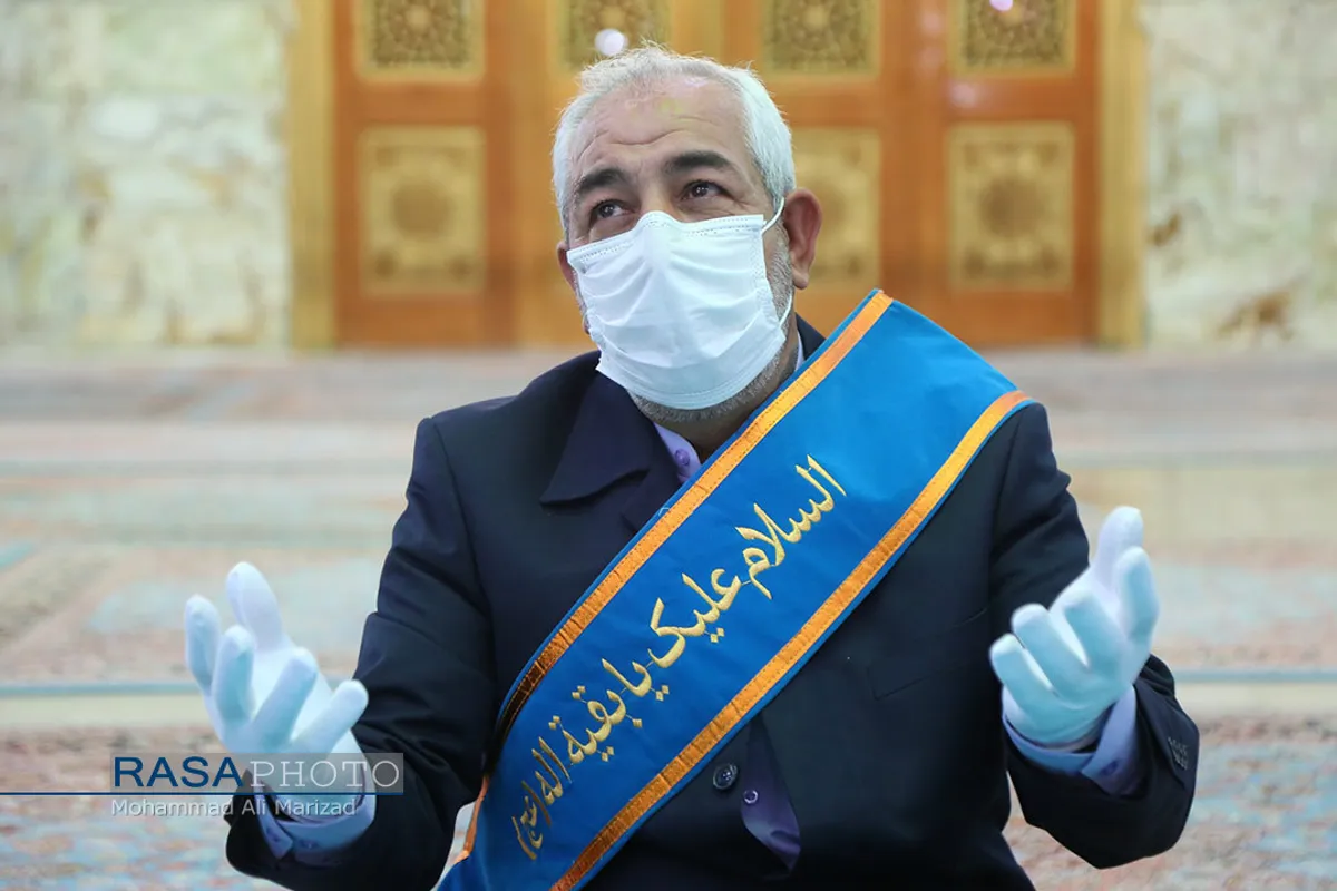 غبار روبی مسجد مقدس جمکران در آغاز دهه مهدویت