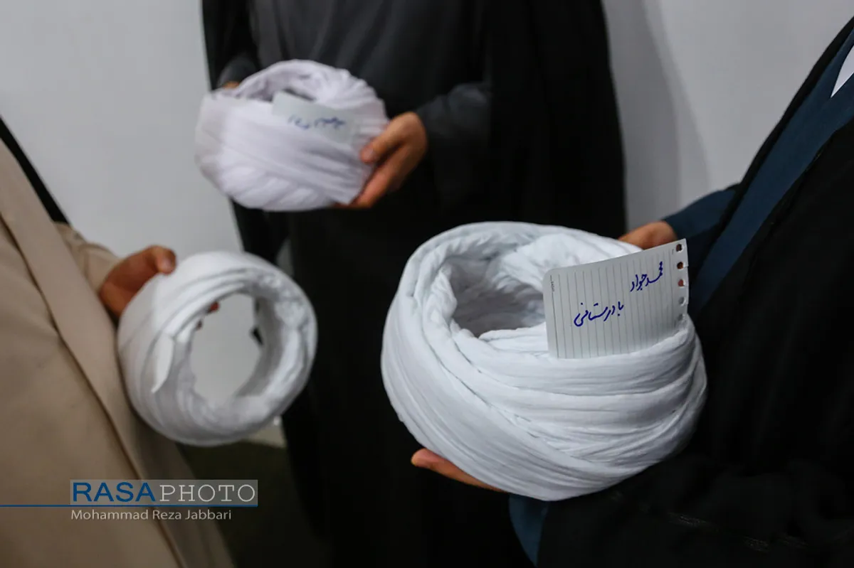 جشن عمامه&zwnj;گذاری طلاب توسط حضرت آیت الله سبحانی