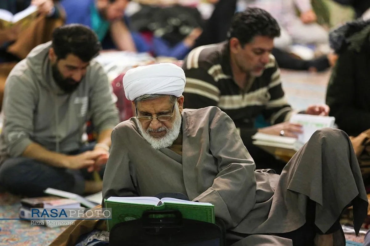 مراسم معنوی اعمال "ام داوود" در مسجد مقدس جمکران